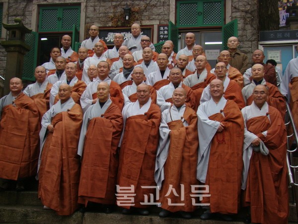 “기도, 포교, 봉사로 도량 수호하는데 중점둘 터”