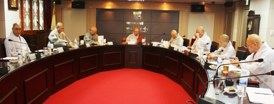 7월11일 전법회관에서 열린 불교성전편찬추진위 상임위원회 제3차 회의.