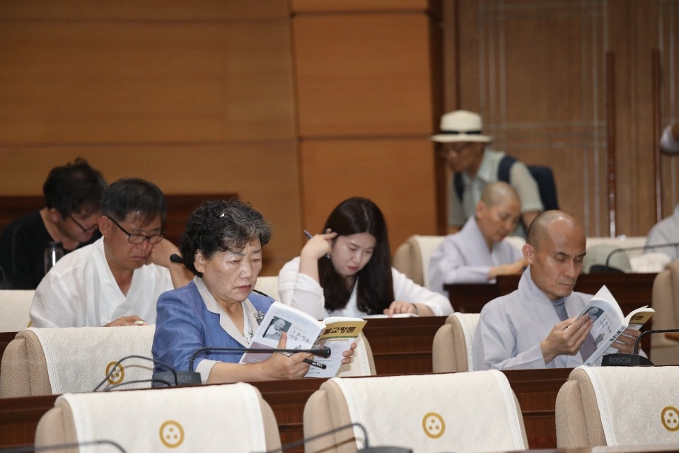 계간 '불교평론'은 지난 8월30일 한국불교역사문화기념관 국제회의장에서 창간 20주년 기념 학술심포지엄을 개최했다. 신재호 기자