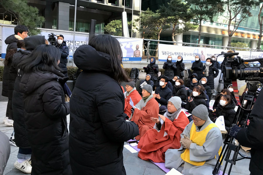 2월5일 조계종 사회노동위 주관으로 열린 제1425차 수요시위.