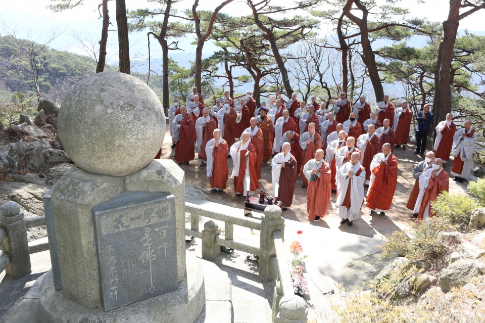 근세 한국불교의 선을 중흥시킨 만공스님 탄신 149주년 다례가  3월30일 수덕사 산내암자인 정혜사에서 봉행됐다.