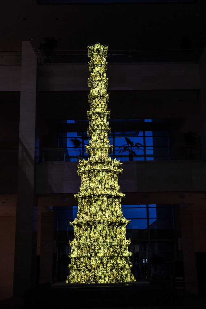 국립중앙박물관은 실감 콘텐츠로 문화유산을 즐길 수 있는 ‘디지털 실감 영상관’ 문을 열었다. 사진은 이번 실감 영상관의 하이라이트로 꼽히는 경천사 십층석탑의 모습.