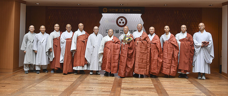 6월17일 금산사 주지 스님 임명장 수여식에는 금산사 문중 스님들이 대거 참석해 축하했다.