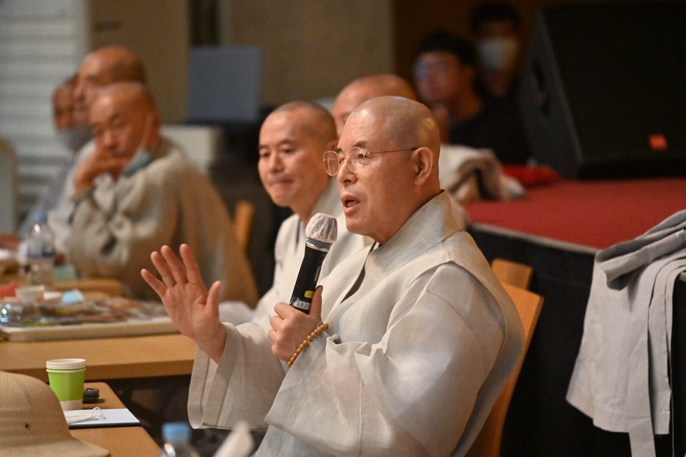 상워선원 회주 자승스님이 불교중흥의 의미에 대해 역설하고 있다.