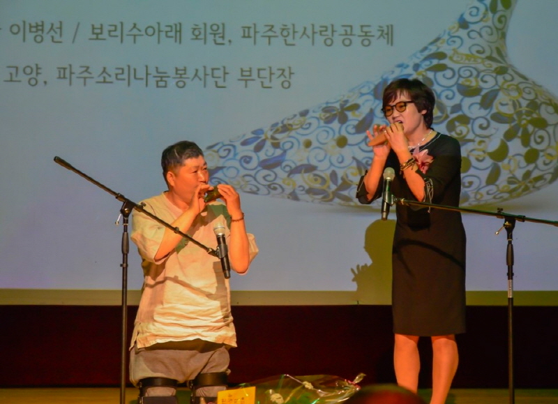 장애 불자들의 모임 ‘보리수아래’가 2020년 5월 개최한 노래 공연 모습. ‘동행, 코로나19의 어려움을 넘어서’를 주제로 열렸다. ⓒ불교신문