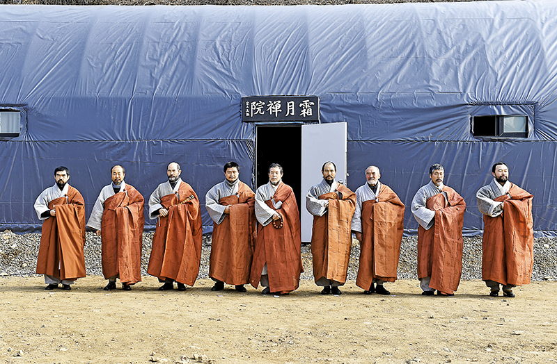 상월선원 천막결사는 2019년 11월11일부터 이듬해 2월7일까지 90일간 무문관 정진을 했다. 한국불교의 역사를 새로 쓴 주인공 ‘아홉 스님’이 2월7일 세상 밖으로 모습을 드러냈다. 불교신문