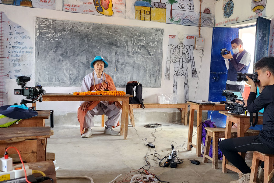 대변인 종호스님이 기자간담회를 진행하고 있다.