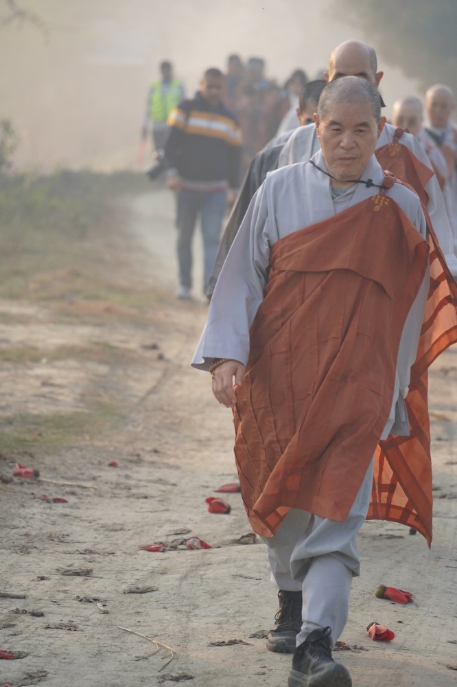 행선하는 모습.