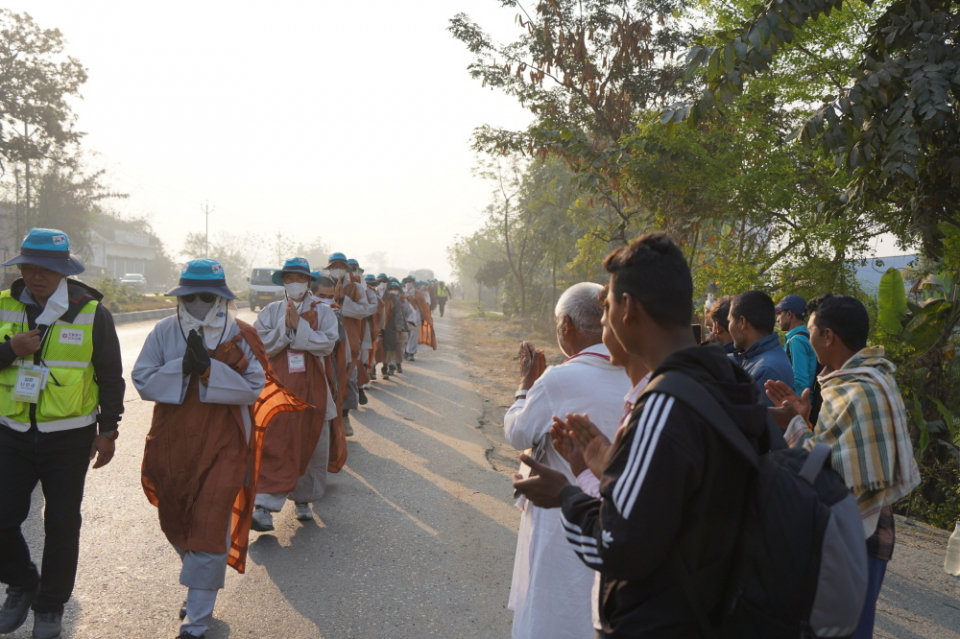 합장인사하는 인도인