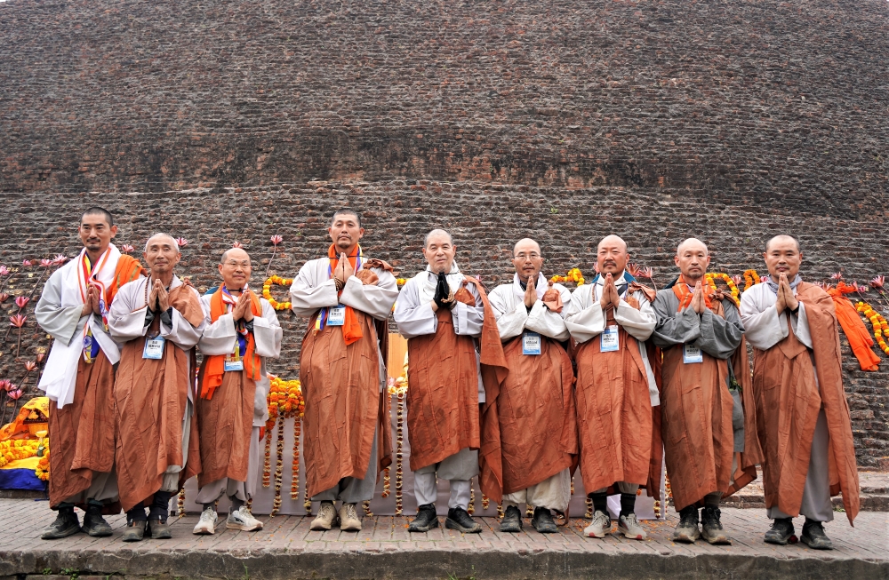회주 스님과 순례단 5조 대중.