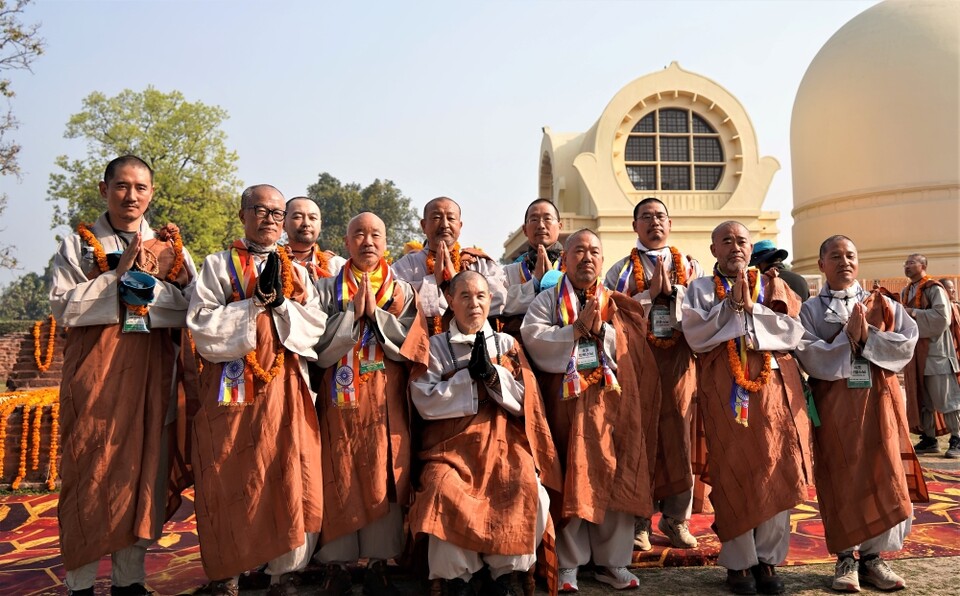 회주 스님과 4조 대중.
