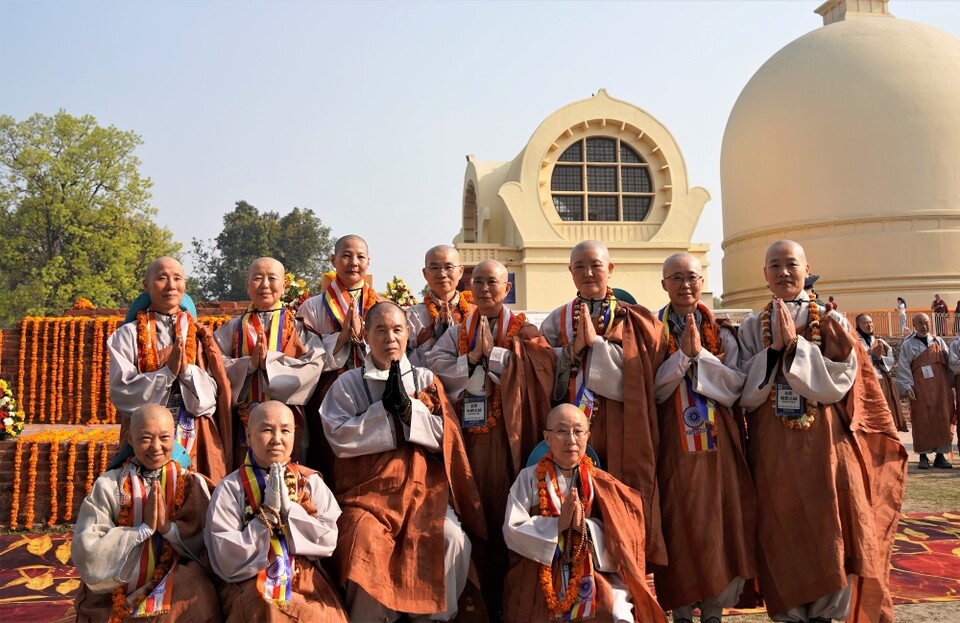 회주 스님과 6조 대중.