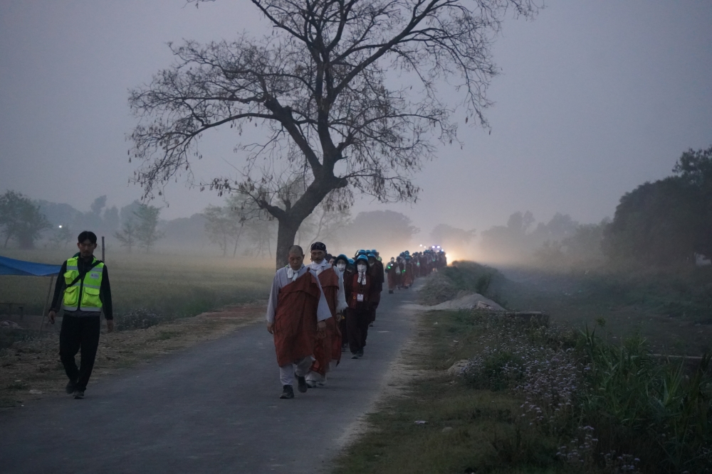 여명이 밝아오는 시간.