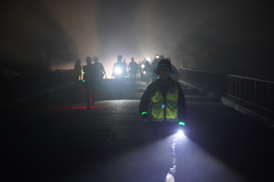 새벽 4시 순례단은 로이니강을 넘었다