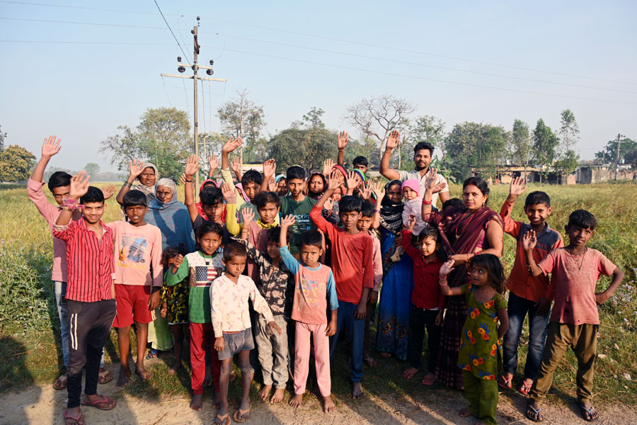 묵언을 엄수하며 조용히 합장으로 지나는 순례단을 향해 매우 좋다는 의미의 “아차라가”를 외치곤 했다. 순례단의 신심이 이심전심 전해지기 때문이다. 마시나 마을 주민들은 손을 흔들며 작별 인사했다.