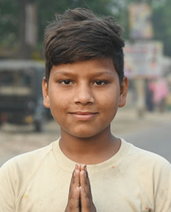 순례단이 신기하다는 소우랍 모단왈.