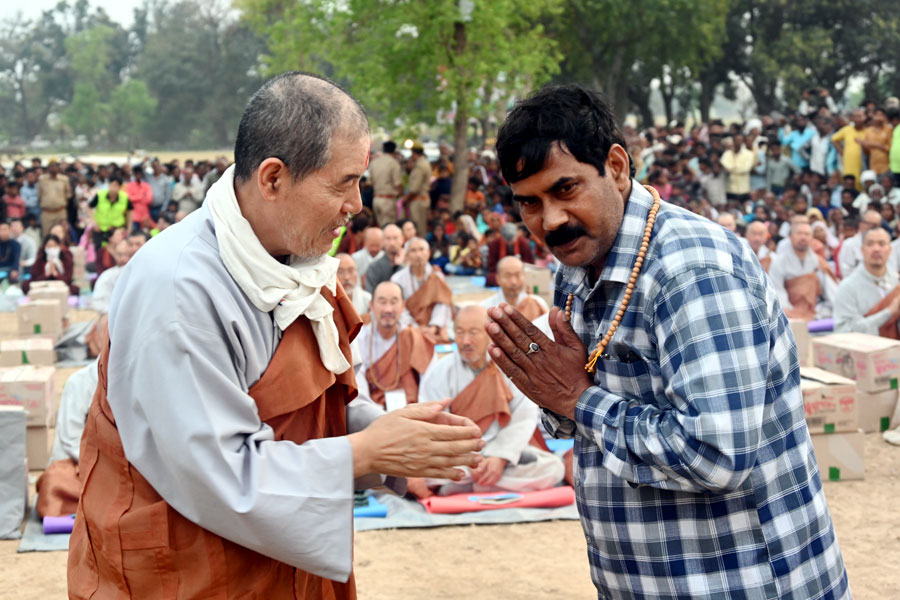 순례단은 순례단을 환대해주는 현지 주민들과의 교감을 통해 인도불교가 성장할 수 있는 기회를 만들곤 한다.