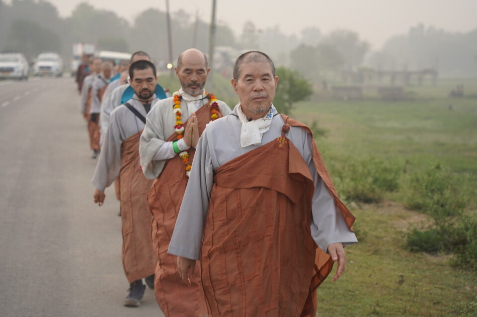 쉬라바스티 기원정사를 향해서, 내일이면 도착한다