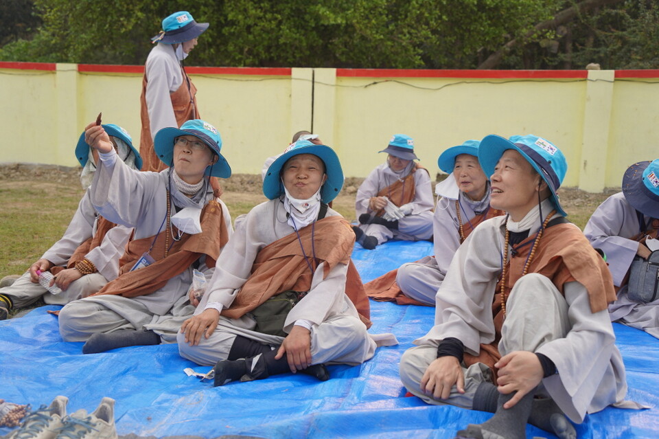 39일 차 행선 중 잠깐 휴식을 취하며