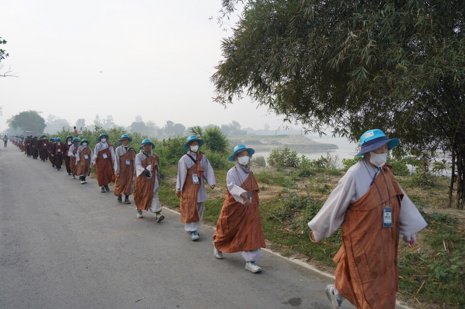 39일차 쉬라바스티로 가는 순례단.