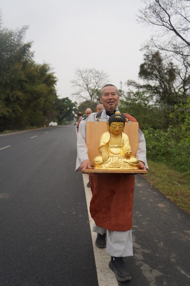 마지막 날 처음 이운하는 범해스님