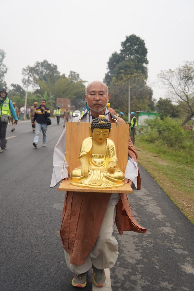 불상이운 하는 환풍스님