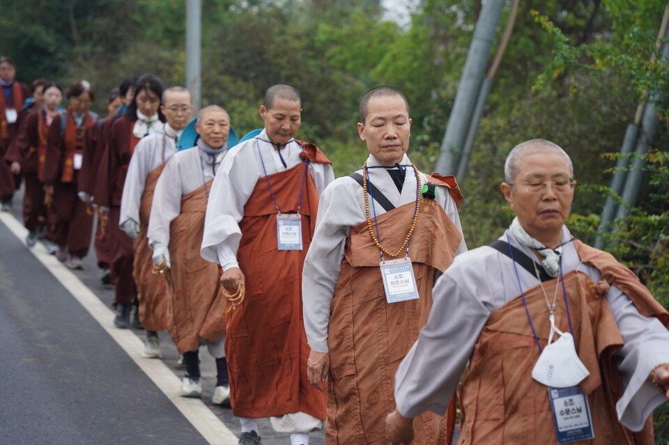 기원정사로 향하는 스님들