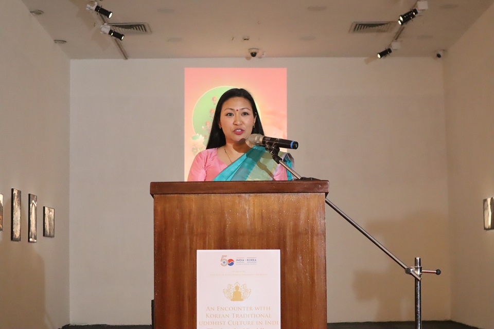 템수나로 트리파티 관장 환영사. 