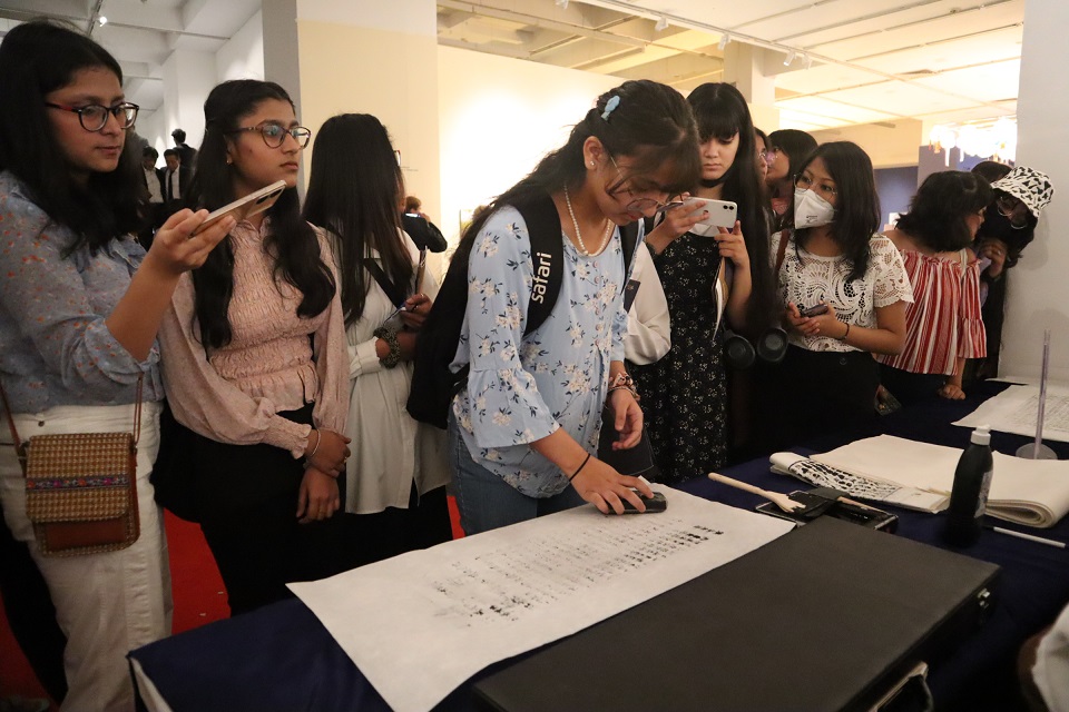 인경체험에도 사람들이 몰렸다. 