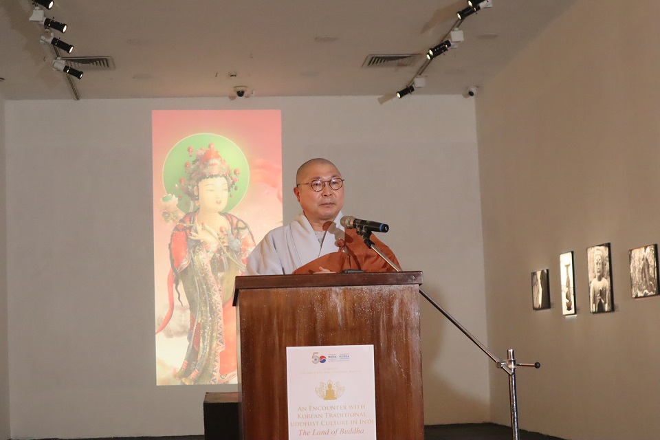 총무부 사회부장 범종스님이 총무원장 진우스님의 개회사를 대독했다. 