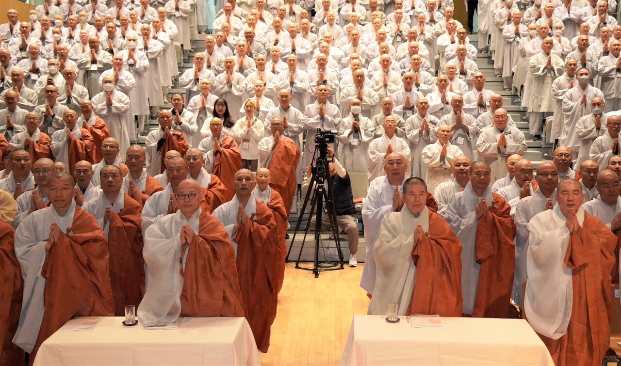 상월결사는 9월5일 대학생전법위원회 워크숍을 열었다. 입재식에서 330여명의 사부대중은 대학생 포교를 위해 전력을 다하겠다고 발원했다.