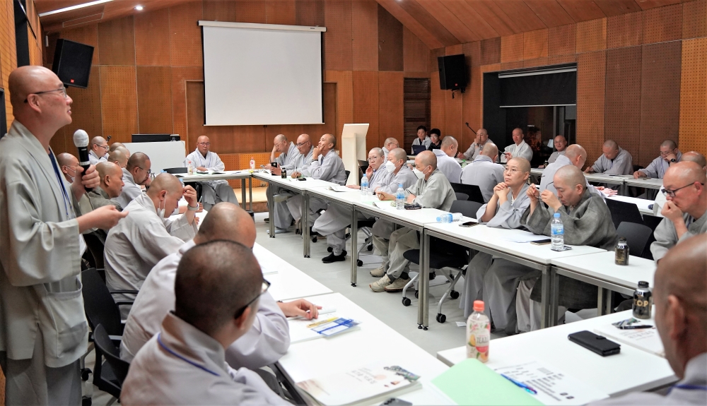 영남권역 중 대구 경북지역 전법위원들이 토론하고 있다.