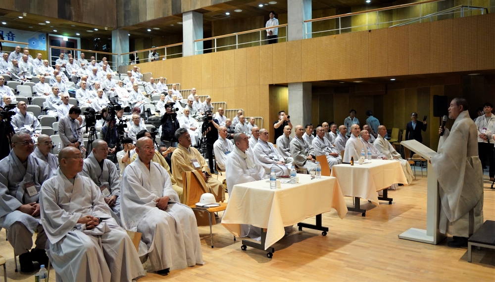 워크숍 회향식에서 회향 말씀을 하고 있는 상월결사 회주 자승스님.