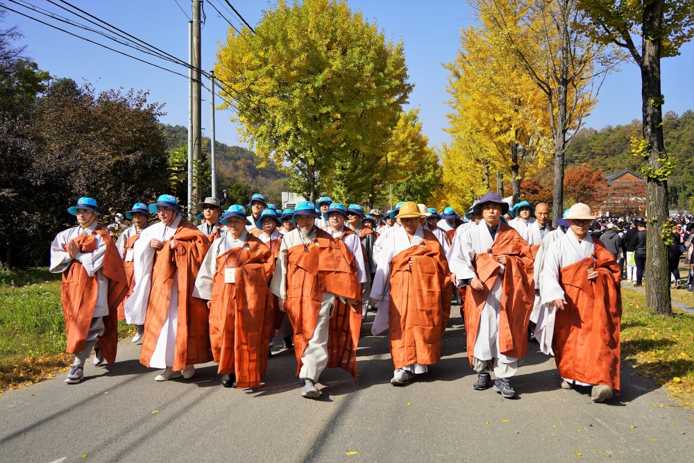 상월결사는 10월28일 의성 고운사에서 마음방생 평화순례를 거행했다. 지난해 10월 화엄사 이후 1년만에 다시 열린 순례는 4000여 사부대중이 운집해 성황을 이뤘다.