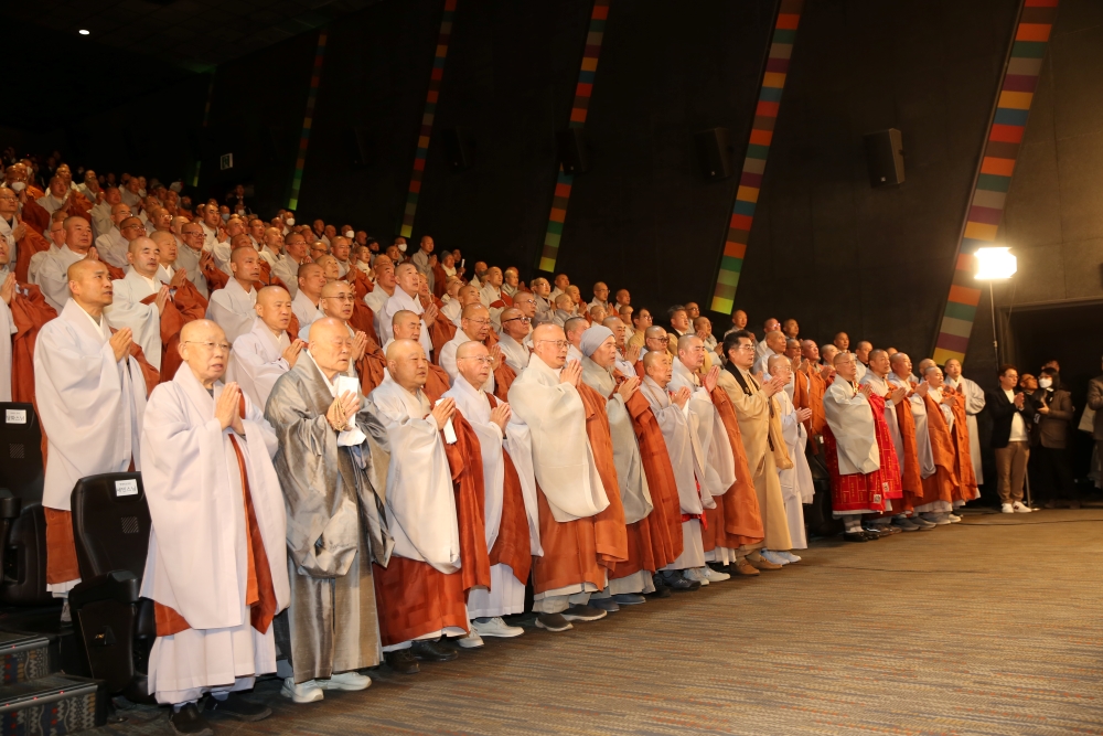 이날 전법대회에는 총무원장 스님과 원로 대종사 교구본사 주지 종회의원 등 사부대중 500여명이 참석했다.