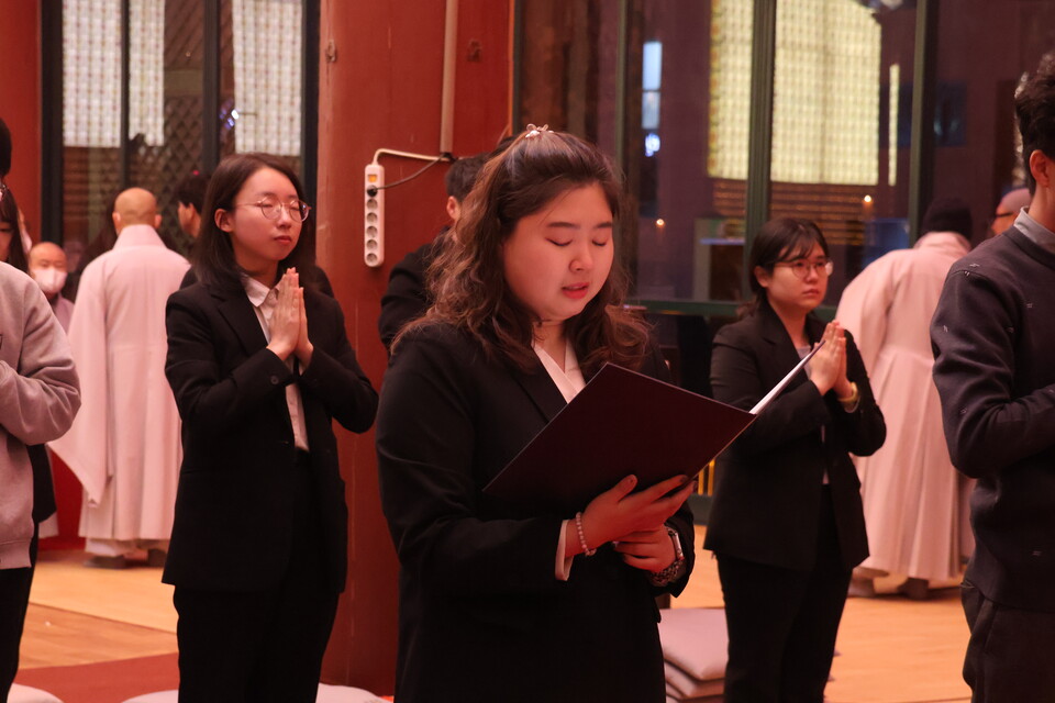 유정현 대불련 회장이 추모사를 읽으며 울음을 터뜨렸다.