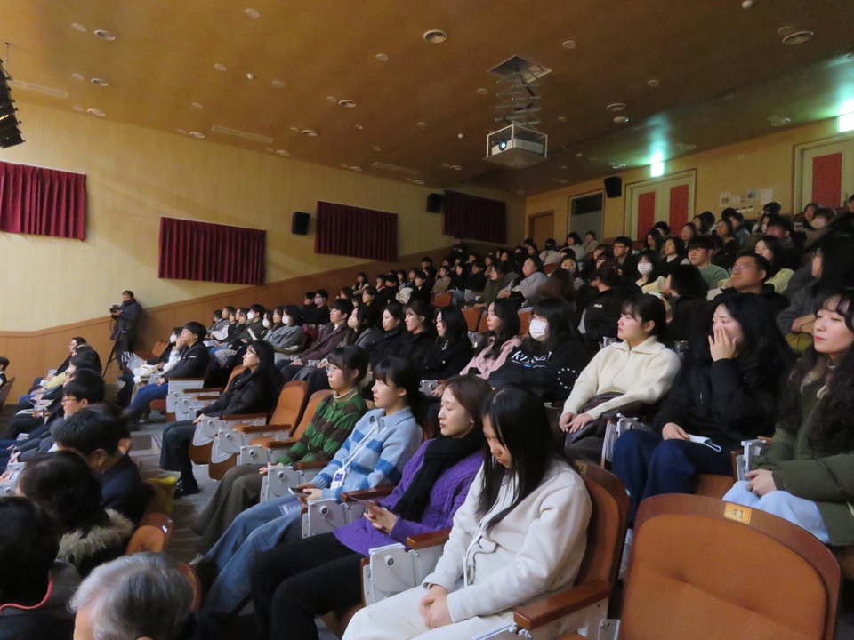 행사에는 한가람문화재단 산하 17개 기관 임직원들이 참석했다. 