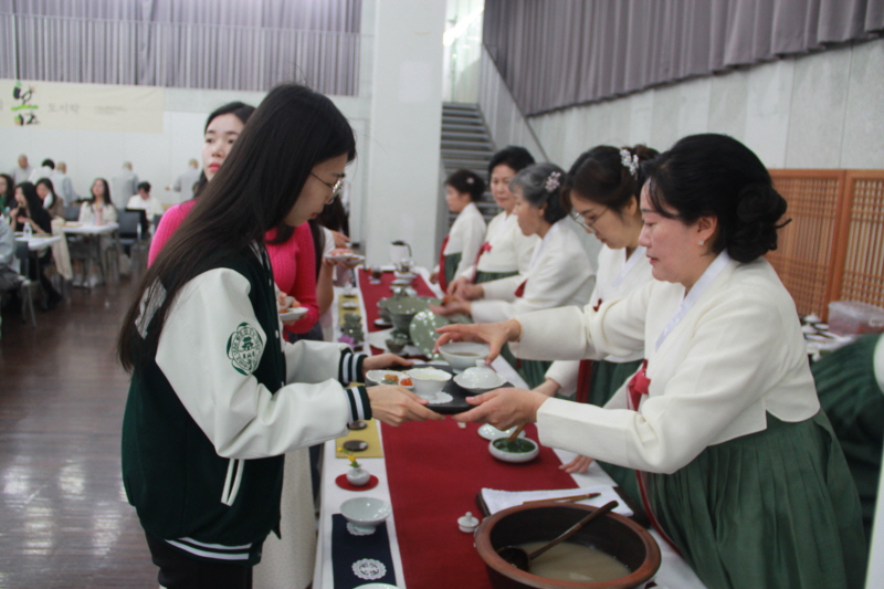 진관사, ‘찾아가는 사찰음식 봄 도시락' 만들기 호평