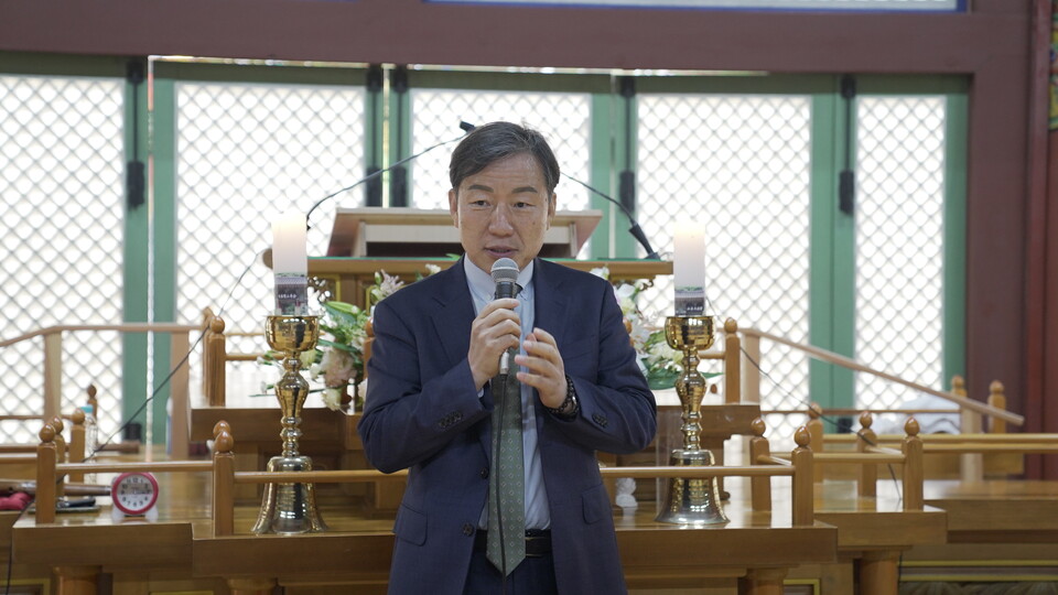 이상훈 한국교수불자연합회장이 축사를 하고 있다.