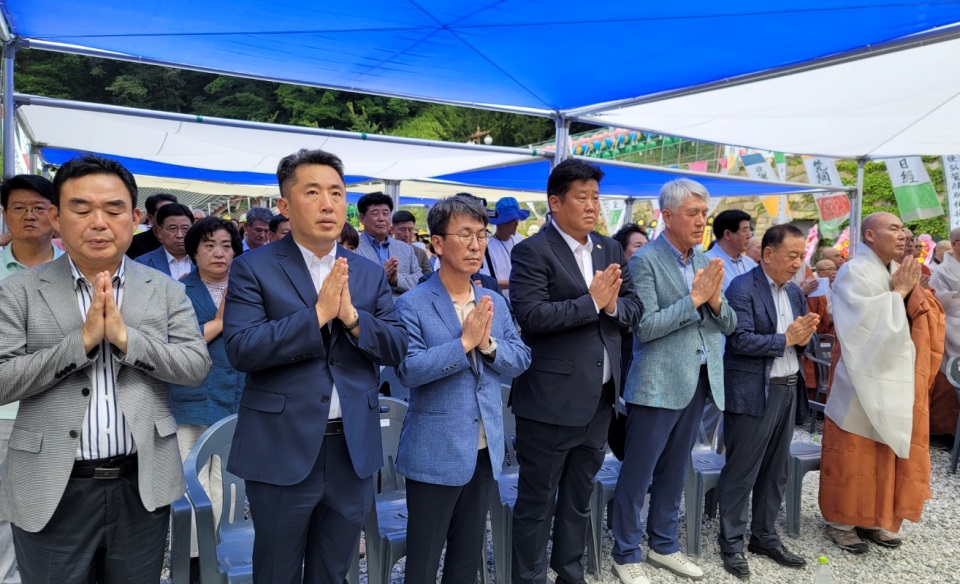  ġü 鵵 翡    â ȴ.