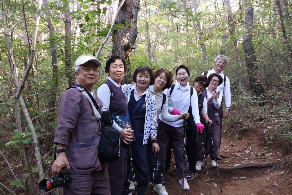 기념촬영을 하는 불자들.