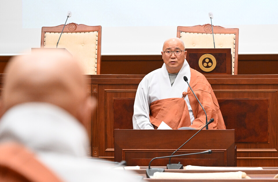 미래본부 사무총장 성원스님이 내년도 선명상 대중화를 위한 계획을 발표하고 있다. 