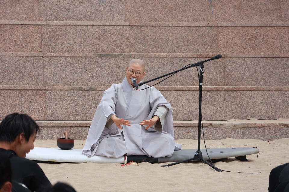    ̻ ּ   е麸忡 ;ɾ л鿡 '  ' Ұߴ.