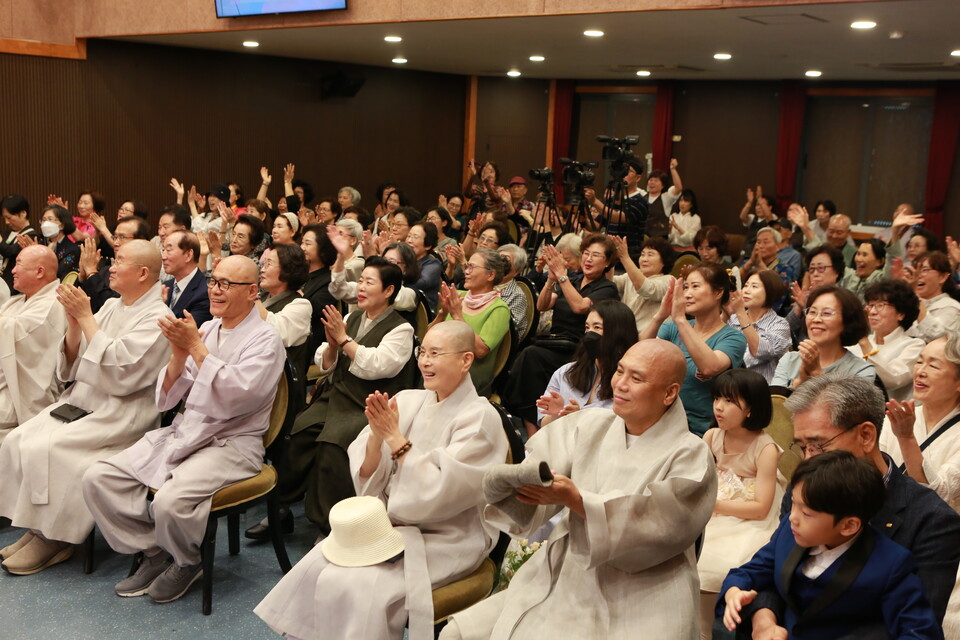 ��ſ��ϰ� �ִ� �����ڵ�.