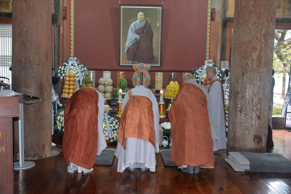 ���� ������ 42�ֱ� �߸�ٷ���