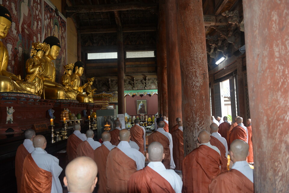 ���� ������ �߸� �ٷ���