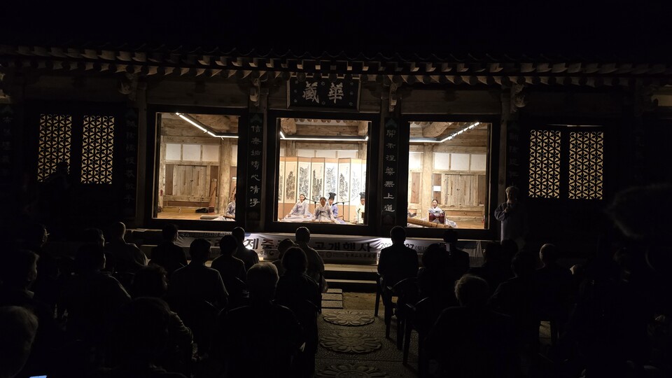 ȭ���� �����翡�� ����������ǳ������������ȭ���� ���� 40�ֳ��� ����� ������縦 ���ƴ�