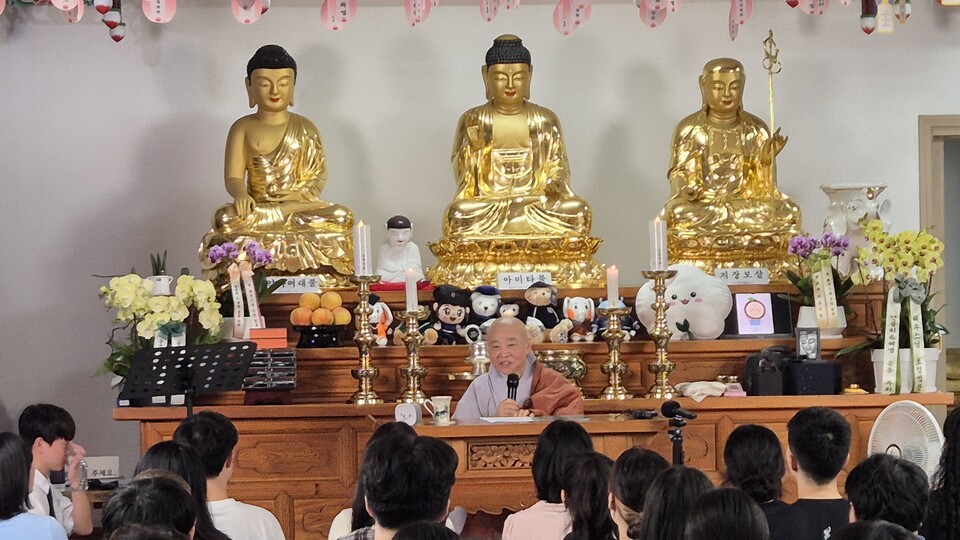 ���ֽ����� ���л� ���ڵ��� ���� �����ϰ� �ִ�.&nbsp;