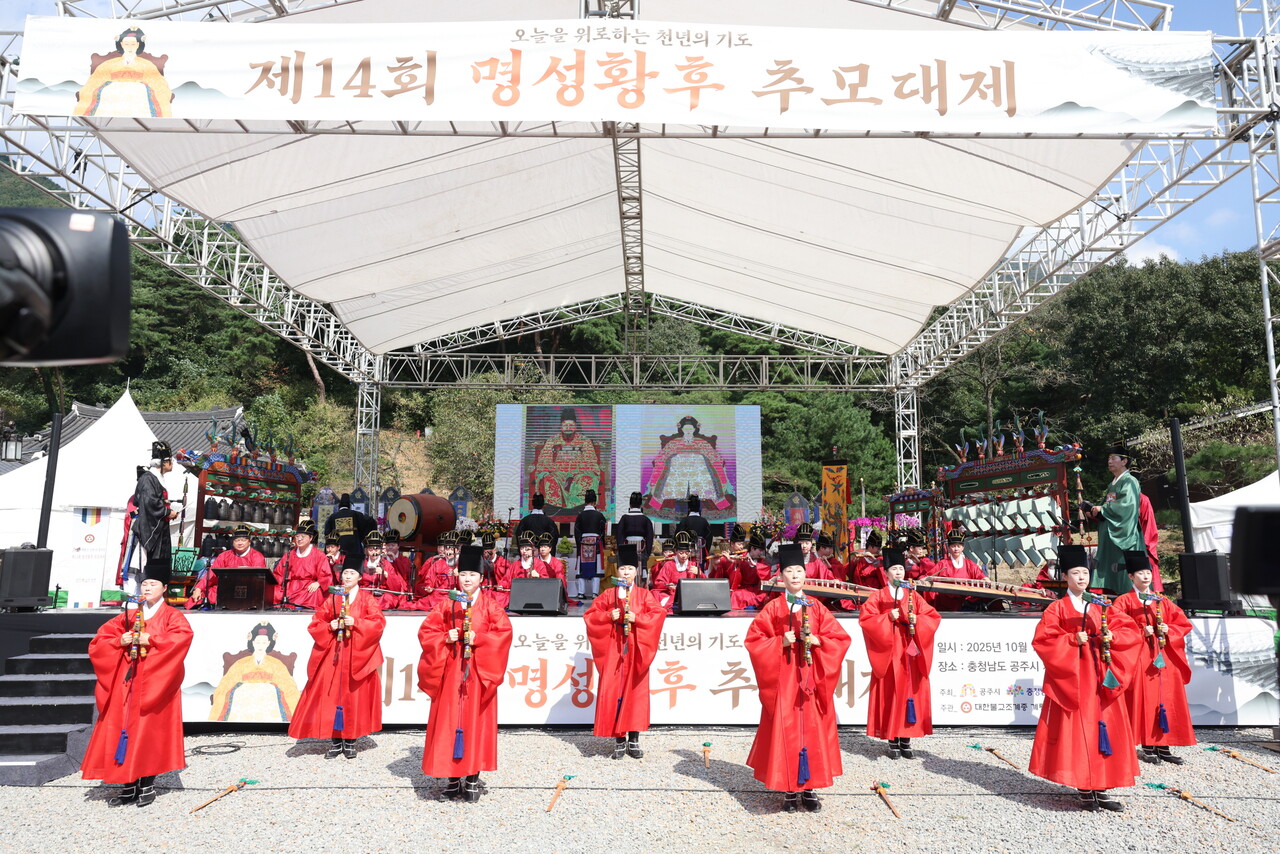 ���� �ſ���� 10��11�� �߾Ǵ� �տ��� ����Ȳ�� �߸������ �����ߴ�.