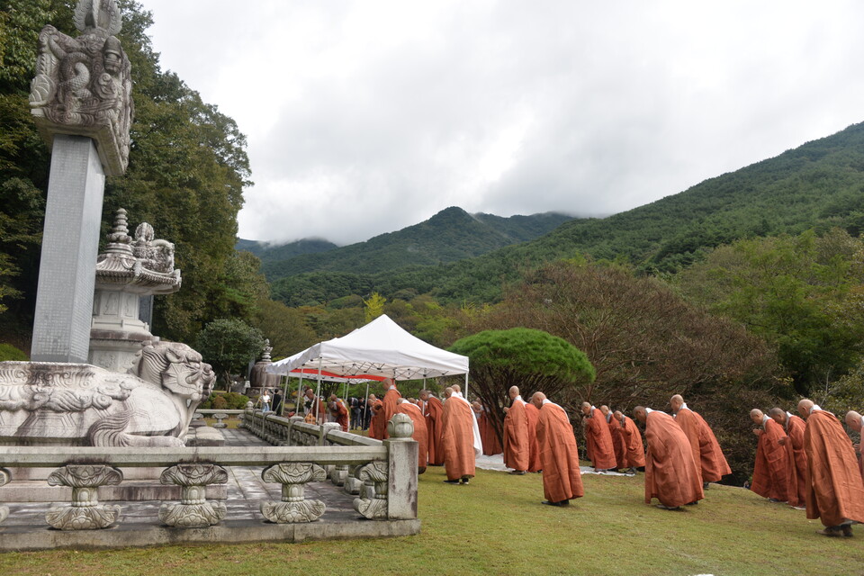 ȭ���������� �ε����� ã�� ��������õ �����縦 �߸��ϰ��ִ�